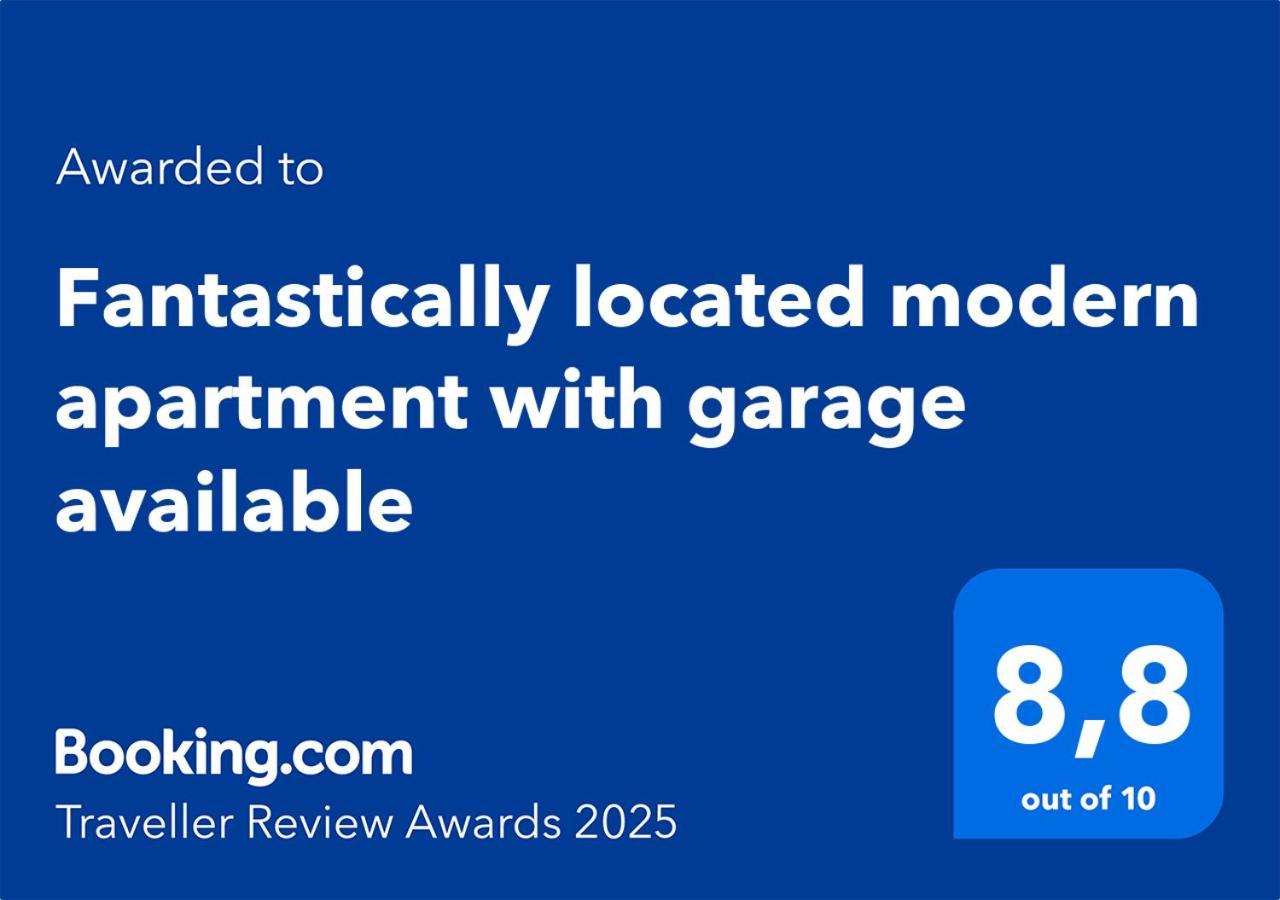 Fantastically Located Modern Apartment With Garage Available أوستيند المظهر الخارجي الصورة
